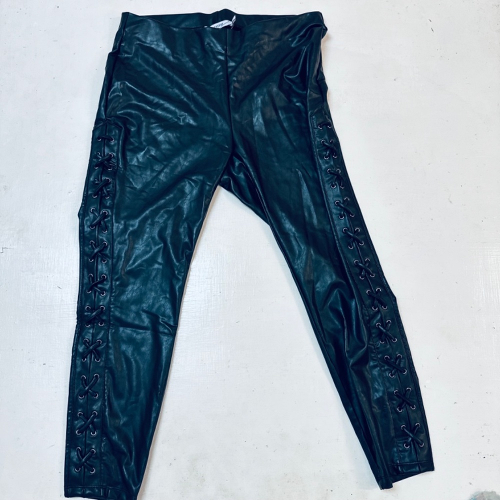 justfab Faux Leather Lace-Up Leggings size 1X new - Picture 11 of 11